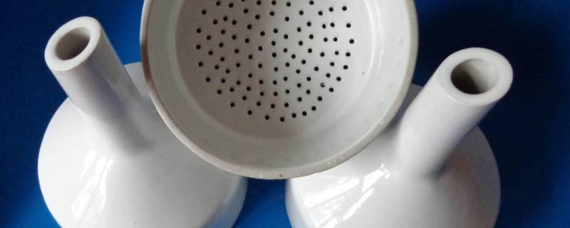 在布氏漏斗上洗涤滤饼时应注意什么 布氏漏斗过滤时,洗涤产物应该如何操作