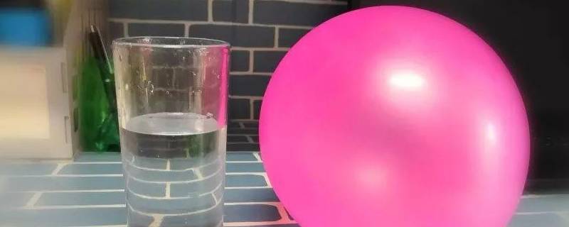 杯子吸气球的原理 杯子能吸住气球是什么原理?