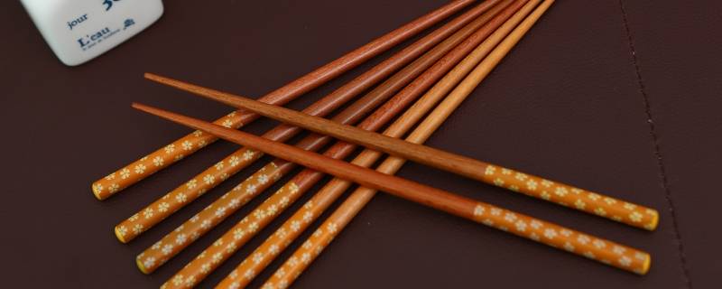 新筷子买来最正确的处理方法 新筷子买来最正确的处理方法,快告诉家人