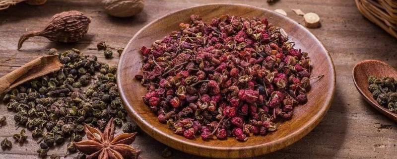 花椒中的小黑籽怎么吃 花椒黑籽怎么吃法