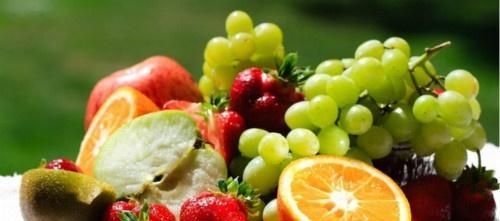 感冒嗓子疼吃什么水果好 感冒嗓子疼吃什么水果好呢