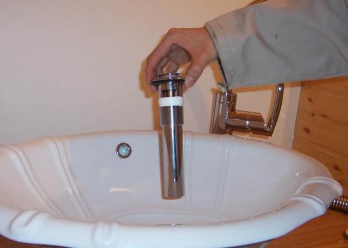 面盆下水管安装步骤及材质选择 面盆下水软管安装方法