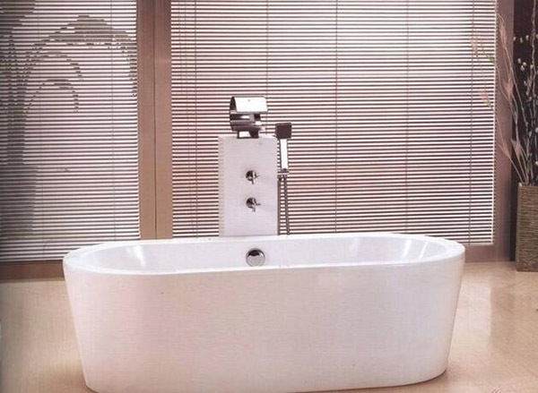 浴缸清洁杀菌方法（浴缸消毒杀菌最简单的办法）