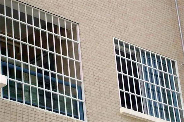 防盗窗做哪种比较好 防盗窗材料哪种好