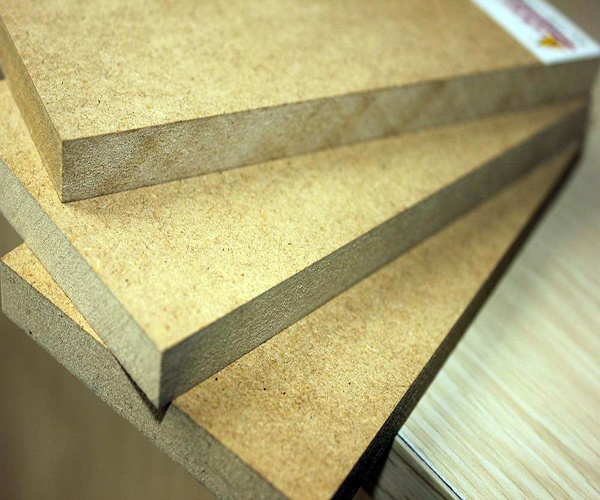 密度板和颗粒板哪个好 密度板是什么材料做的 密度板的甲醛含量高吗