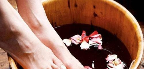 艾叶红花泡脚的好处 艾叶红花泡脚的好处