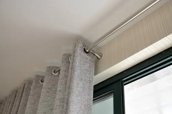 窗帘杆如何选择 窗帘杆怎么安装 窗帘杆安装注意事项