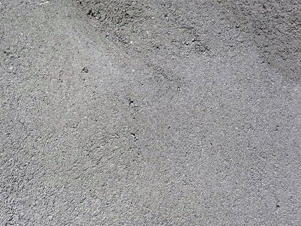 水泥地面起砂的缘由剖析 水泥地面起砂的原因