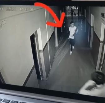 失联32天！江西15岁男孩在校园里蹊跷失踪，抽干化粪池湖水也没踪影，家属：这事背后疑点重重……