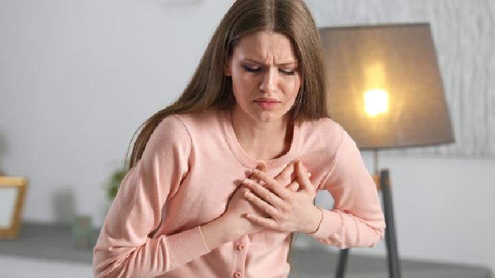 急性乳腺炎经常由三个原因引起（急性乳腺炎经常由三个原因引起的吗）