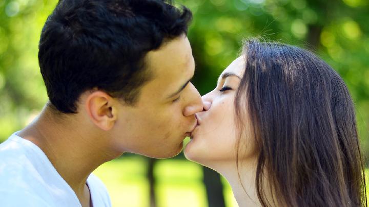 男女性爱的姿势是什么?让性爱充满情趣的方法有哪些 男女性爱的姿势是什么?让性爱充满情趣的方法有哪些
