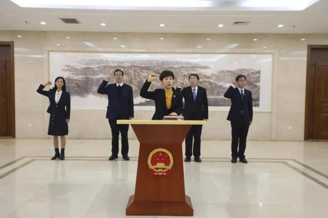 读者出版集团总经理履新副省长，她在全国两会的“金句”曾刷屏