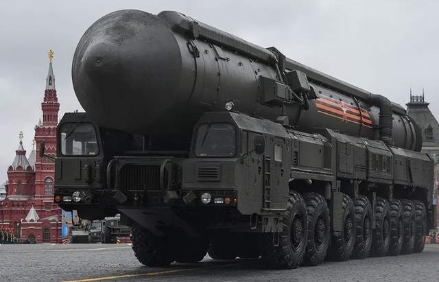 俄罗斯退群核武限制，拜登针锋相怼，中美俄都有重大发布