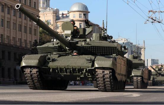 俄媒曝：俄军已接收数百辆先进坦克，性能比乌军坦克更优 