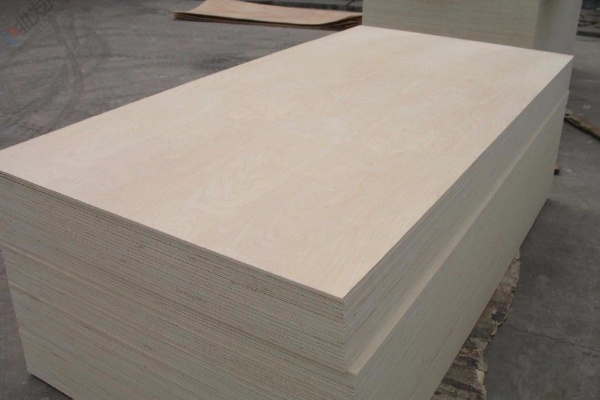 密度板和松木板的区别 密度板和松木板哪个好