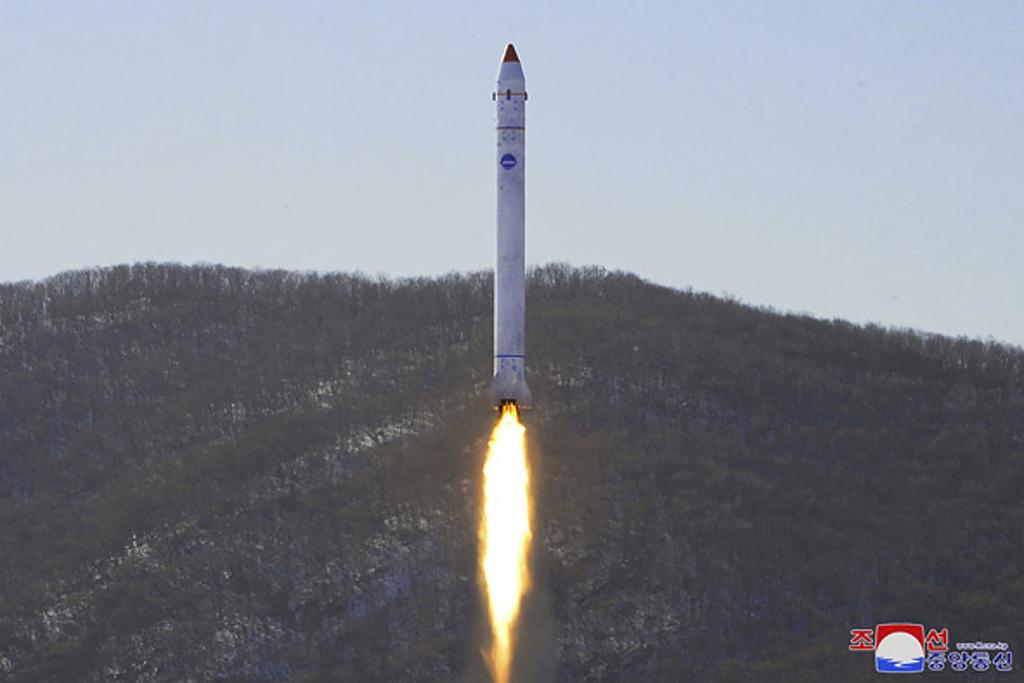 朝鲜宣布一枚军事侦察卫星发射失败 朝鲜宣布一枚军事侦察卫星发射失败是真的吗