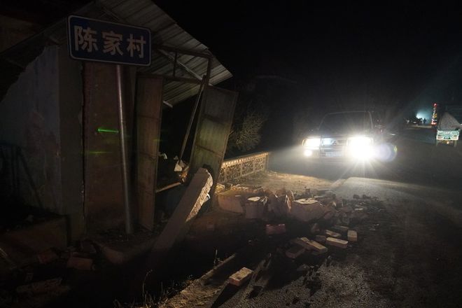 甘肃地震已致118人遇难