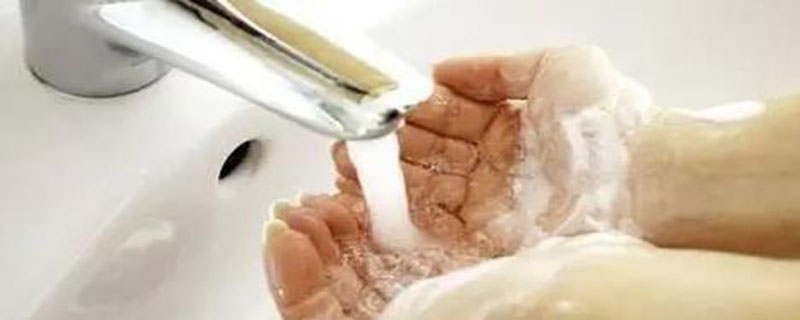 染色剂染到手上怎么洗掉?